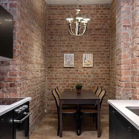 Dinbnb Enjoy A Stylish In The Heart Of The Apartment *