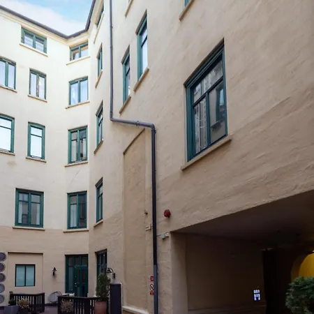 公寓 Dinbnb Enjoy A Stylish In The Heart Of The *