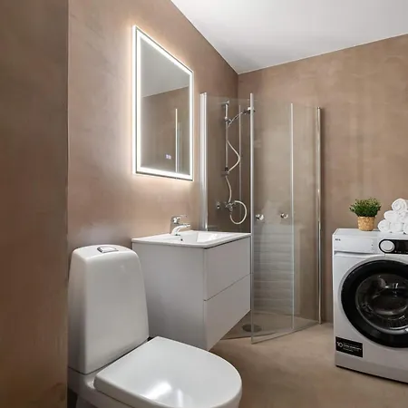 Dinbnb Enjoy A Stylish In The Heart Of The Leilighet