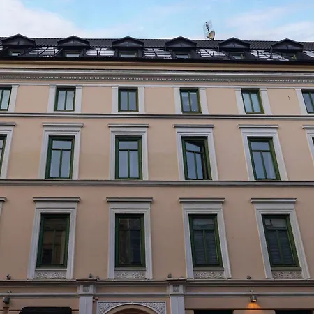 Lejlighed Dinbnb Enjoy A Stylish In The Heart Of The