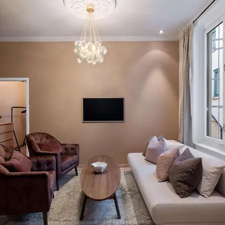 Dinbnb Enjoy A Stylish In The Heart Of The Leilighet