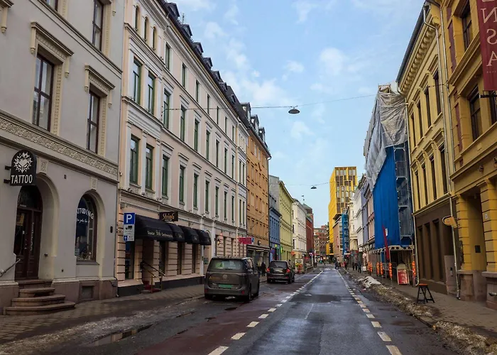 Dinbnb Enjoy A Stylish In The Heart Of The
