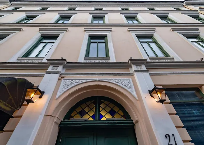 Dinbnb Enjoy A Stylish In The Heart Of The *