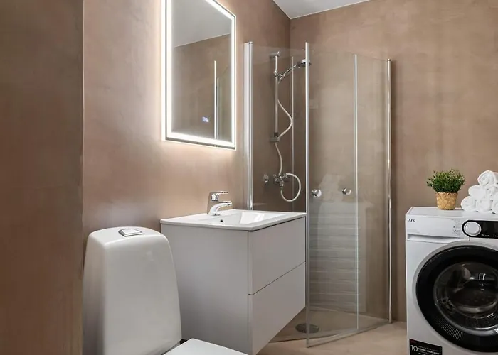 Dinbnb Enjoy A Stylish In The Heart Of The Lejlighed