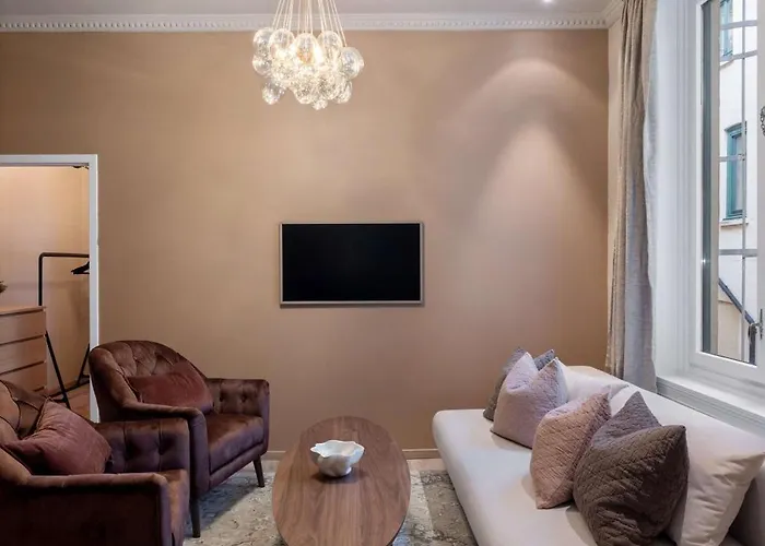 Dinbnb Enjoy A Stylish In The Heart Of The Lejlighed